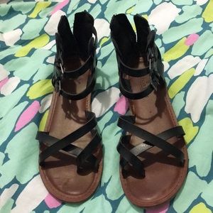 Black American Eagle sandals
